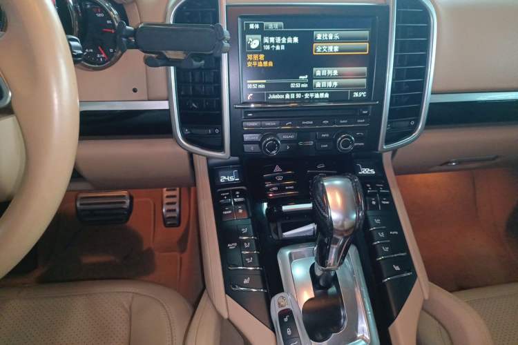 Used Porsche Cayenne 2015 Cayenne 3.0T Audio And AC Panel