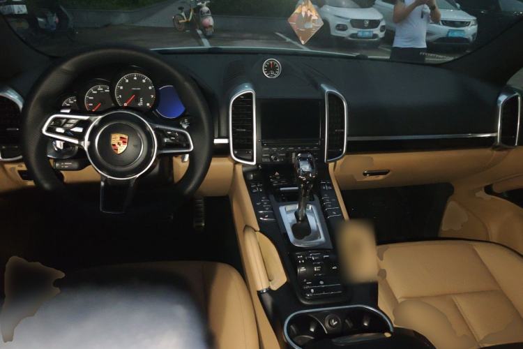 Used Porsche Cayenne 2015 Cayenne 3.0T Center Console
