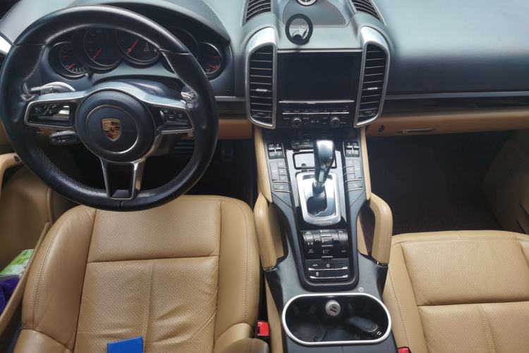 Used Porsche Cayenne 2015 Cayenne 3.0T Center Console