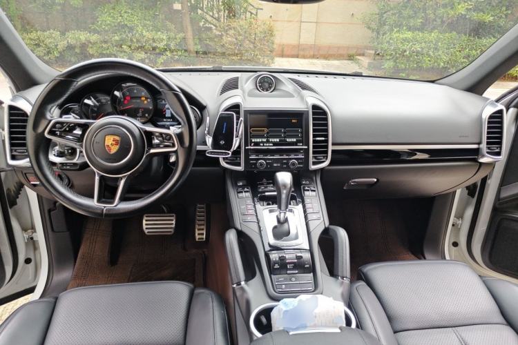 Used Porsche Cayenne 2015 Cayenne 3.0T Center Console