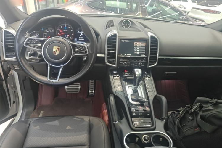 Used Porsche Cayenne 2015 Cayenne 3.0T Center Console