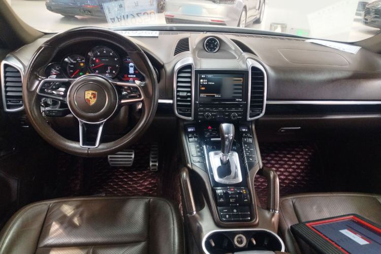 Used Porsche Cayenne 2015 Cayenne 3.0T Center Console