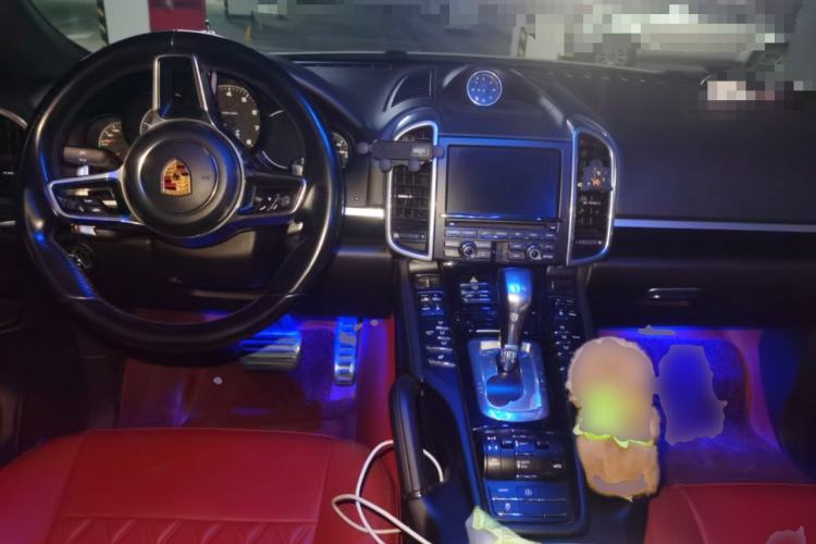 Used Porsche Cayenne 2015 Cayenne 3.0T Center Console