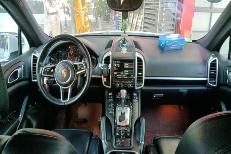 Used Porsche Cayenne 2015 Cayenne 3.0T Center Console