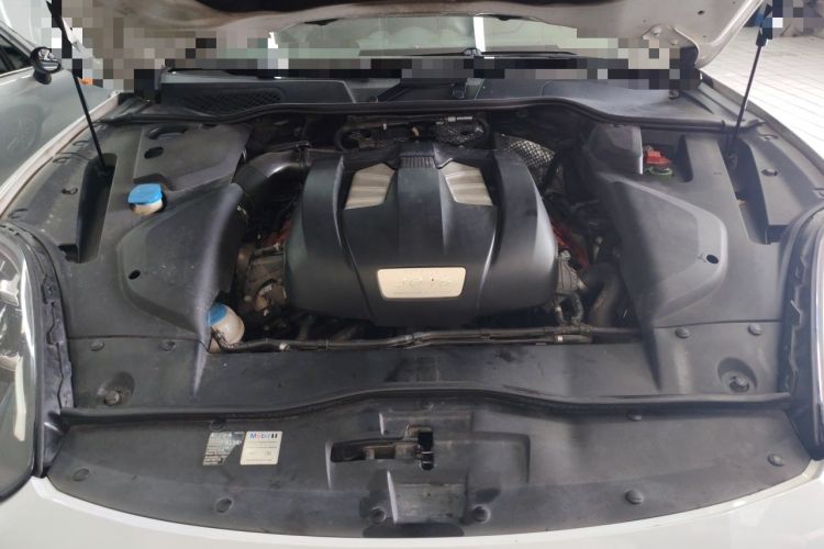 Used Porsche Cayenne 2015 Cayenne 3.0T Engine Bay