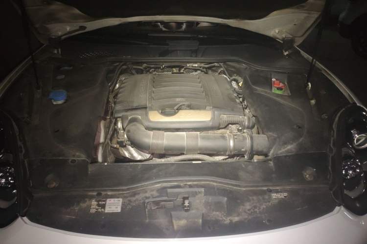 Used Porsche Cayenne 2015 Cayenne S 3.6T Engine Bay