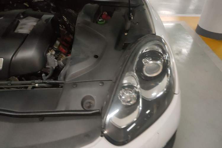 Used Porsche Cayenne 2015 Cayenne 3.0T Engine Bay Left