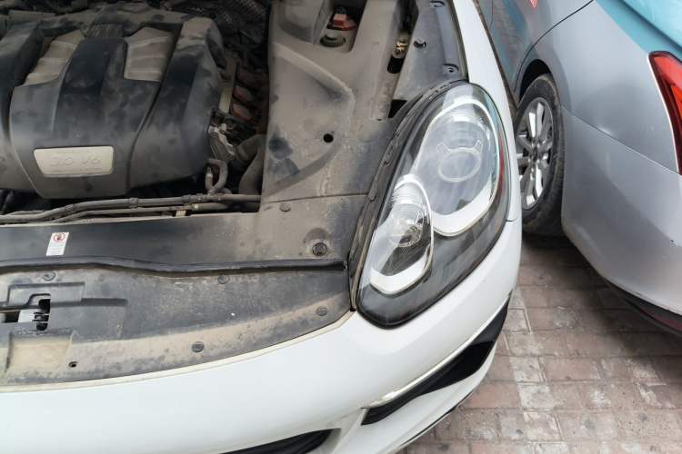 Used Porsche Cayenne 2015 Cayenne 3.0T Engine Bay Left