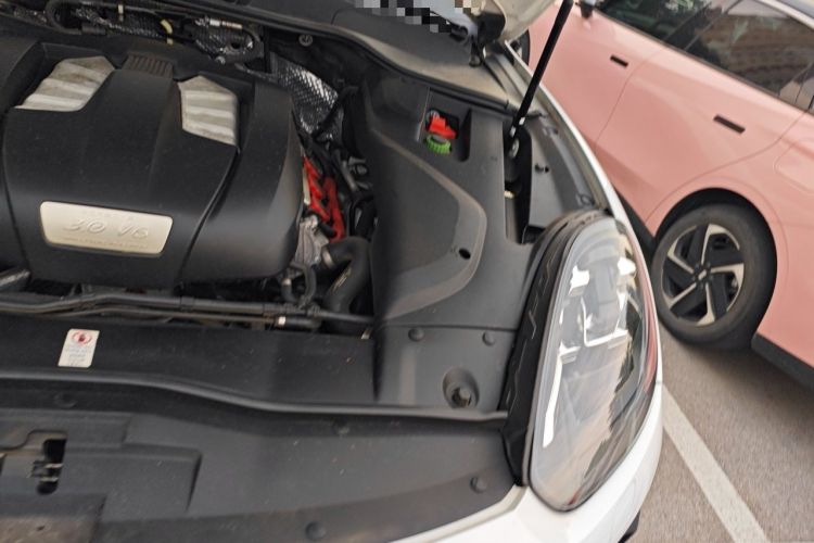 Used Porsche Cayenne 2015 Cayenne 3.0T Engine Bay Left