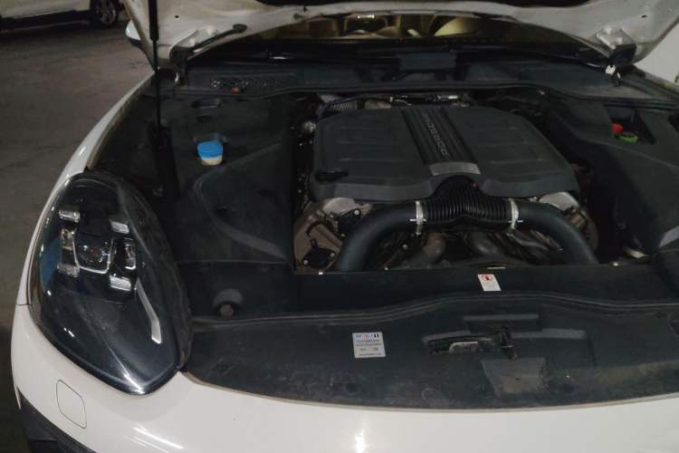 Used Porsche Cayenne 2015 Cayenne S 3.6T Engine Bay Right
