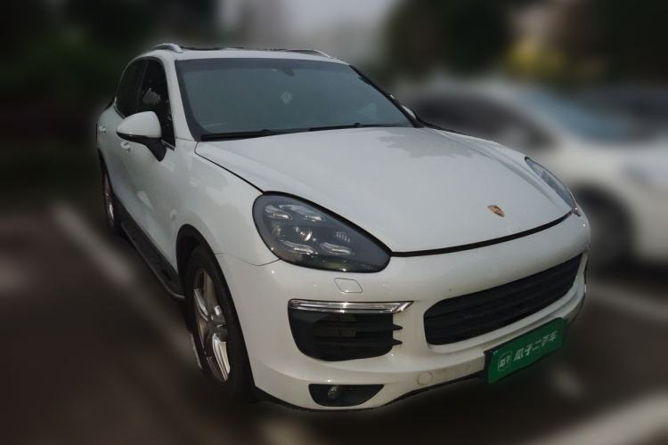 Used Porsche Cayenne 2015 Cayenne 3.0T Front Right 45 Deg