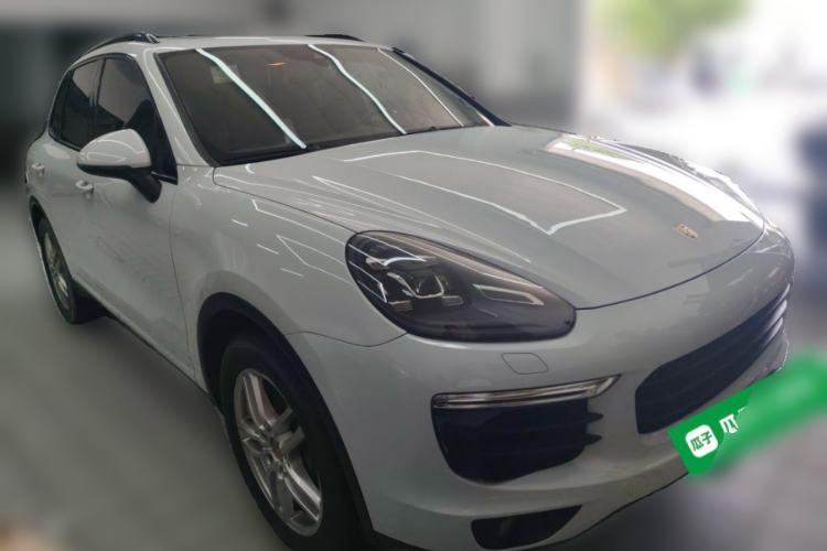 Used Porsche Cayenne 2015 Cayenne 3.0T Front Right 45 Deg