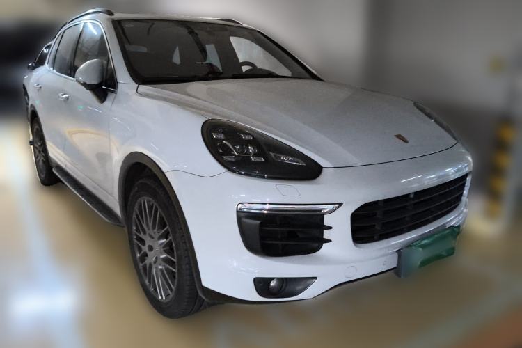 Used Porsche Cayenne 2015 Cayenne 3.0T Front Right 45 Deg