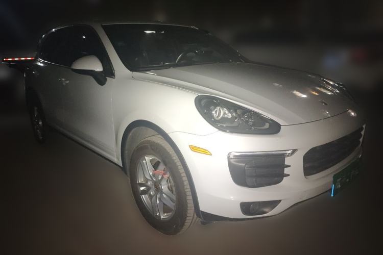 Used Porsche Cayenne 2015 Cayenne S 3.6T Front Right 45 Deg