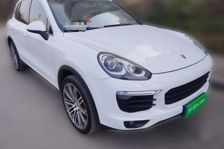 Used Porsche Cayenne 2015 Cayenne S 3.6T Front Right 45 Deg