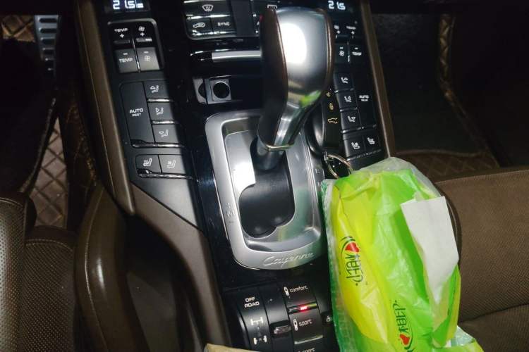 Used Porsche Cayenne 2015 Cayenne S 3.6T Gear Lever