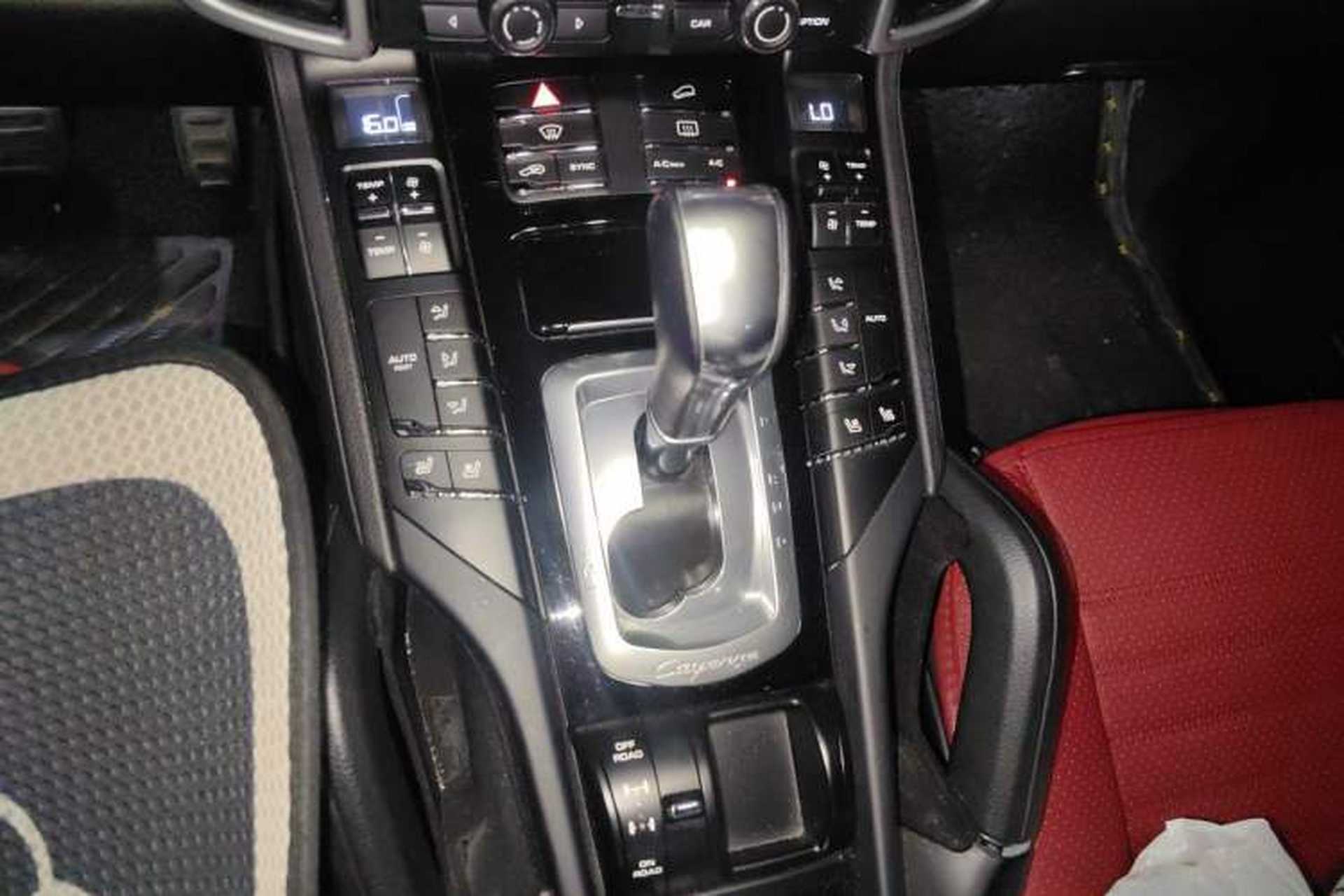 Used Porsche Cayenne 2015 3.0T Gear Lever