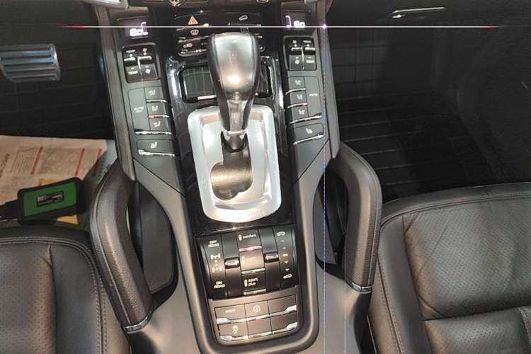 Used Porsche Cayenne 2015 Cayenne 3.0T Gear Lever