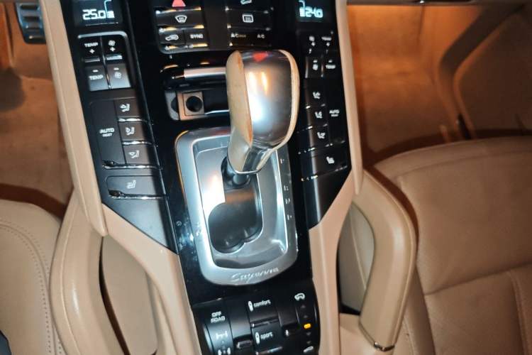 Used Porsche Cayenne 2015 Cayenne 3.0T Gear Lever