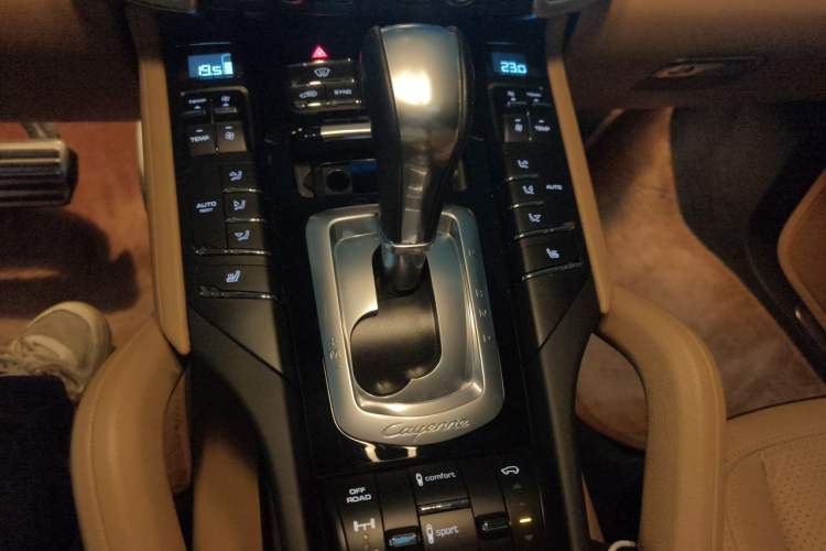 Used Porsche Cayenne 2015 Cayenne 3.0T Gear Lever