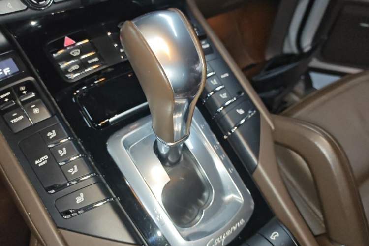 Used Porsche Cayenne 2015 Cayenne 3.0T Gear Lever