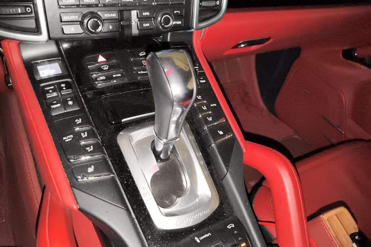 Used Porsche Cayenne 2015 Cayenne 3.0T Gear Lever