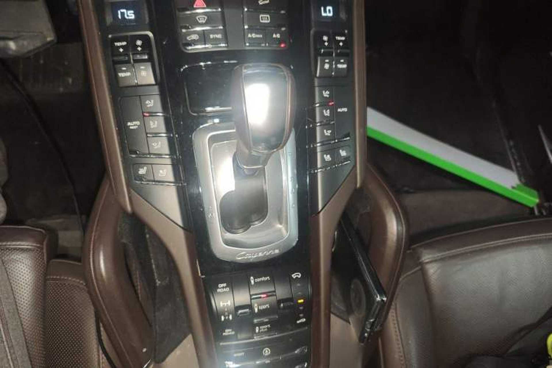 Used Porsche Cayenne 2015 Cayenne 3.0T Gear Lever