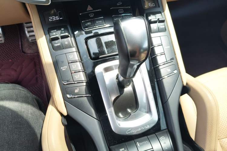 Used Porsche Cayenne 2015 Cayenne 3.0T Gear Lever