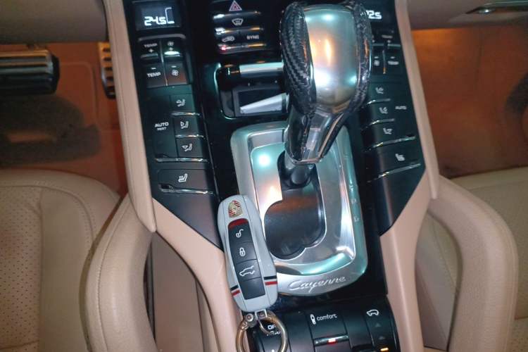 Used Porsche Cayenne 2015 Cayenne 3.0T Gear Lever