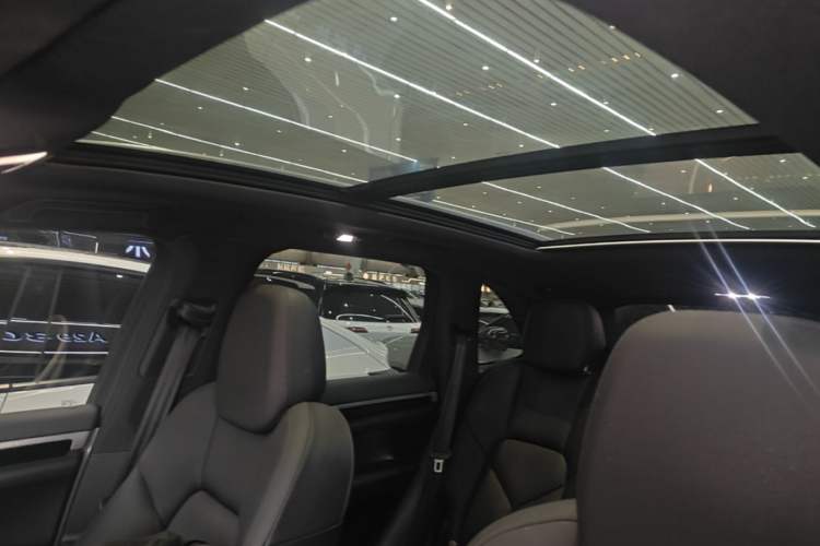 Used Porsche Cayenne 2015 Cayenne 3.0T Headliner