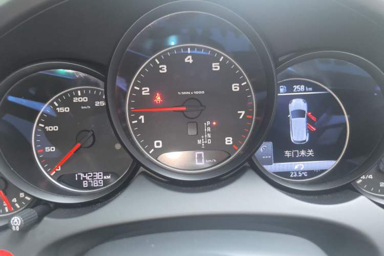 Used Porsche Cayenne 2015 Cayenne 3.0T Instrument Cluster