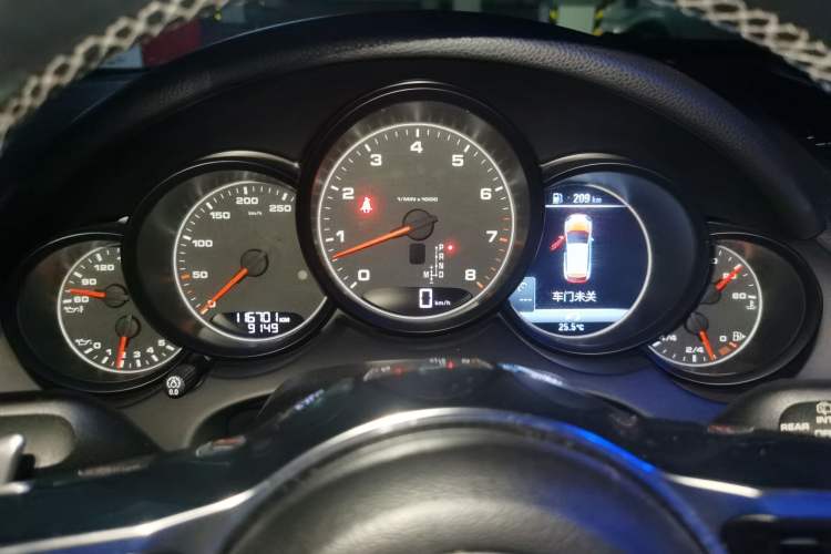 Used Porsche Cayenne 2015 Cayenne 3.0T Instrument Cluster