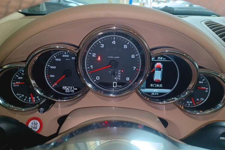 Used Porsche Cayenne 2015 Cayenne 3.0T Instrument Cluster