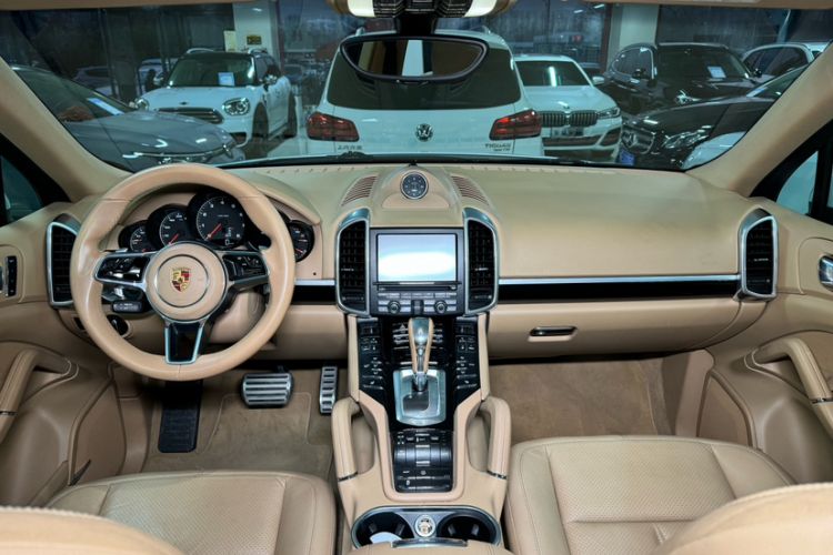 Used Porsche Cayenne 2015 Cayenne 3.0T Interior 1