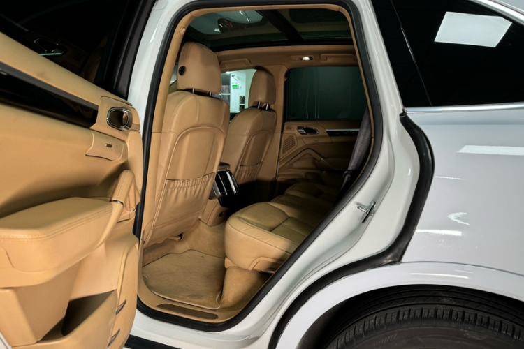 Used Porsche Cayenne 2015 Cayenne 3.0T Interior 10