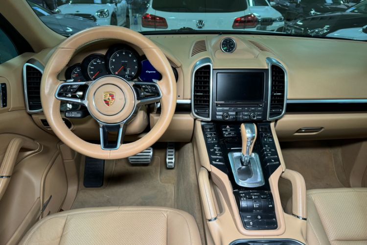 Used Porsche Cayenne 2015 Cayenne 3.0T Interior 11