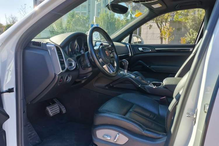 Used Porsche Cayenne 2015 Cayenne 3.0T Interior 2