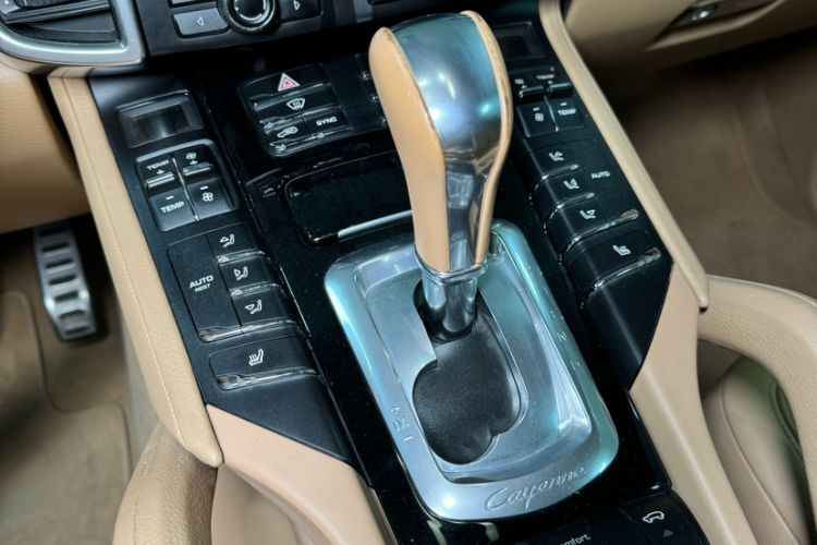Used Porsche Cayenne 2015 Cayenne 3.0T Interior 2