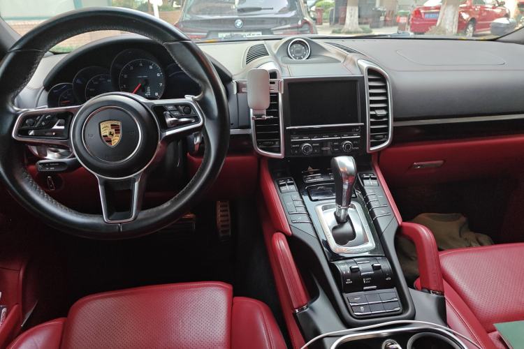 Used Porsche Cayenne 2015 Cayenne 3.0T Interior 2