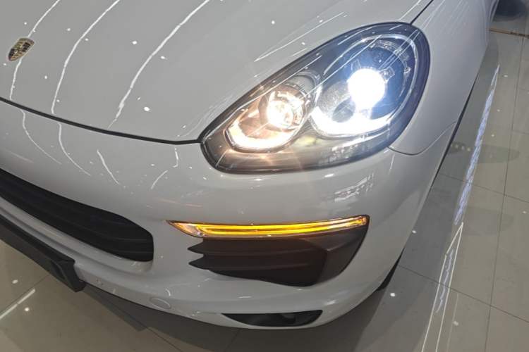 Used Porsche Cayenne 2015 Cayenne 3.0T Left Front Headlight