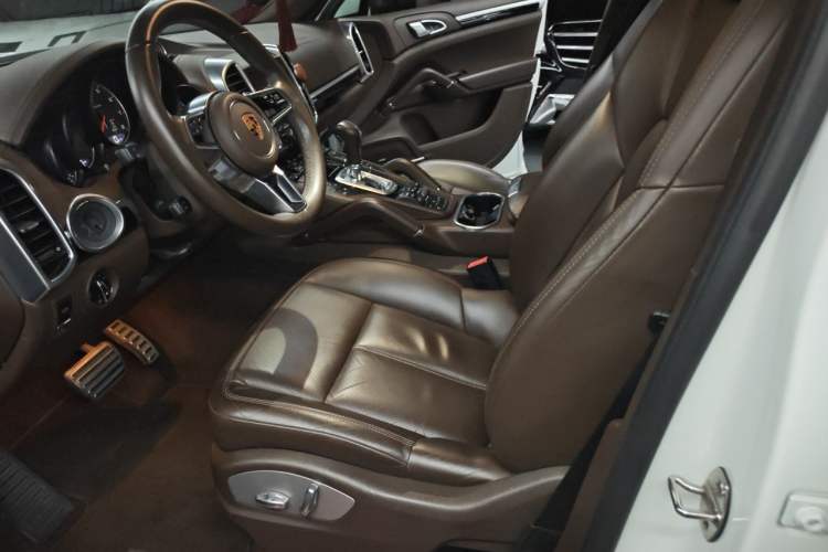 Used Porsche Cayenne 2015 Cayenne 3.0T Left Front Seat