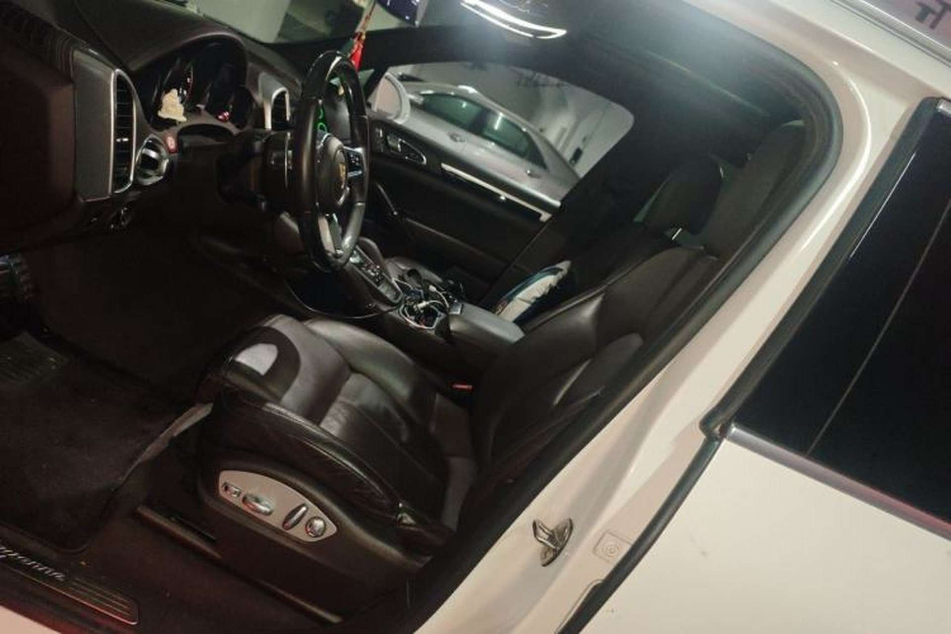 Used Porsche Cayenne 2015 Cayenne 3.0T Left Front Seat
