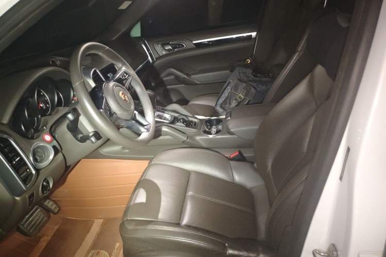 Used Porsche Cayenne 2015 Cayenne S 3.6T Left Front Seat