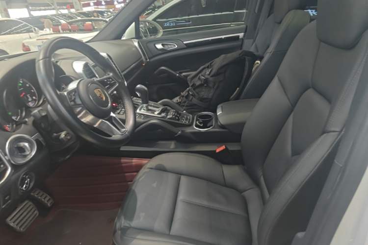 Used Porsche Cayenne 2015 Cayenne 3.0T Left Front Seat