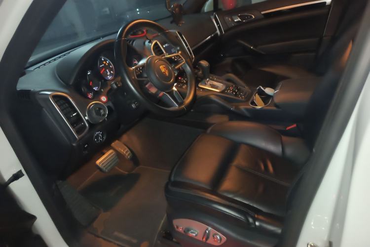 Used Porsche Cayenne 2015 Cayenne 3.0T Left Front Seat