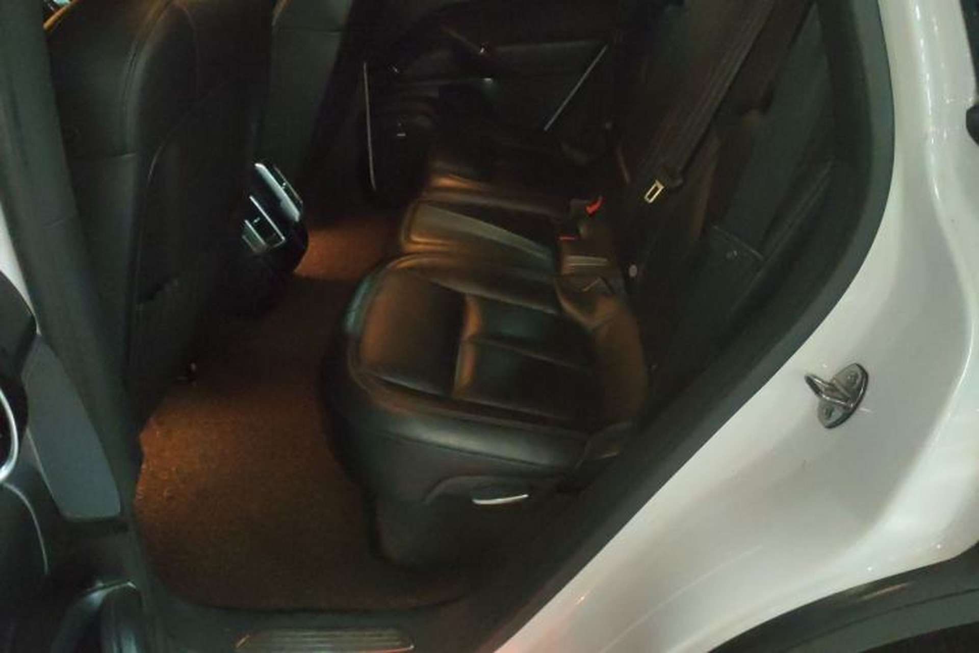 Used Porsche Cayenne 2015 Cayenne 3.0T Left Rear Seat