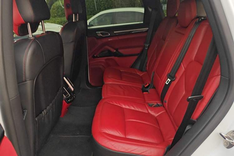 Used Porsche Cayenne 2015 Cayenne 3.0T Left Rear Seat