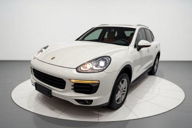 Porsche Cayenne 2015 Cayenne 3.0T مستعملة