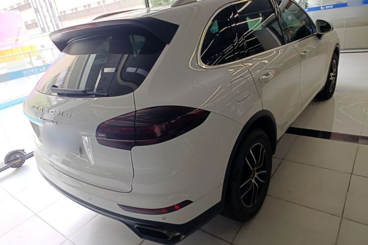 Used Porsche Cayenne 2015 Cayenne 3.0T Rear Right 45 Deg