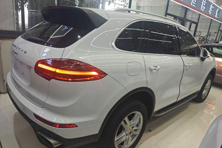 Used Porsche Cayenne 2015 Cayenne 3.0T Rear Right 45 Deg